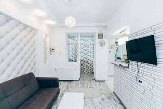 Гостевой дом Apartments in Uzhgorod Ужгород Роскошный четырехместный номер-1