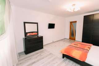 Гостевой дом Apartments in Uzhgorod Ужгород Большой двухместный номер с 1 кроватью-13