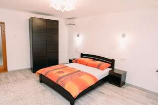 Гостевой дом Apartments in Uzhgorod Ужгород Большой двухместный номер с 1 кроватью-14